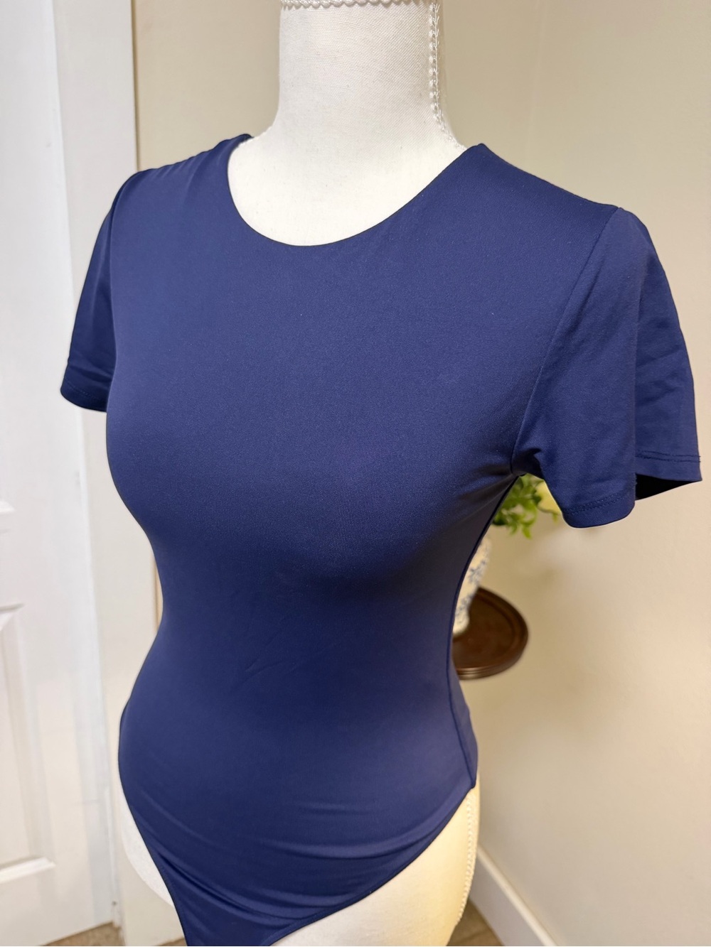 House of Harlow 1960 Navy Short-Sleeve Fitted Bodysuit